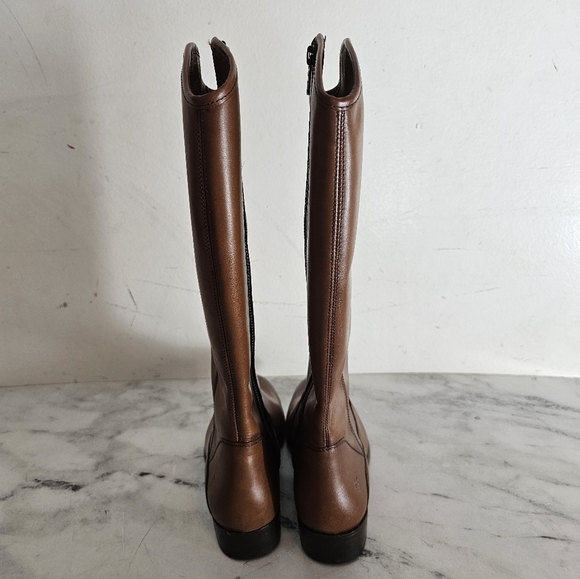 Frye Marissa Medallion Cognac Tall Leather Boots 6 New WIth Box - Picture 4 of 7